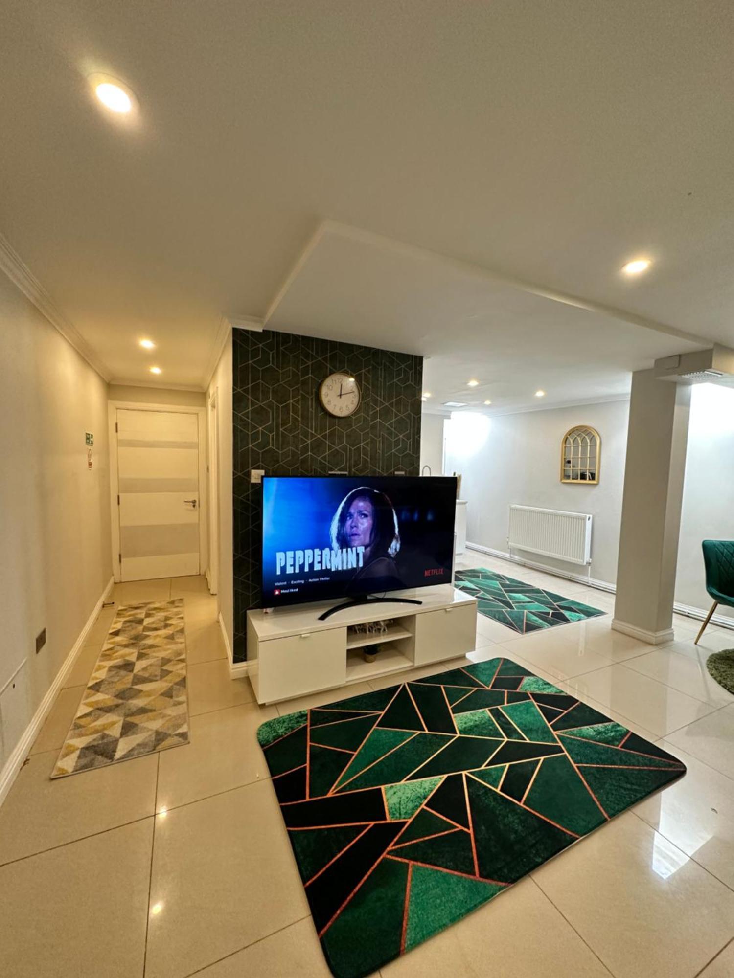 Luxury Studio Apartment Harrow on the Hill Exteriér fotografie