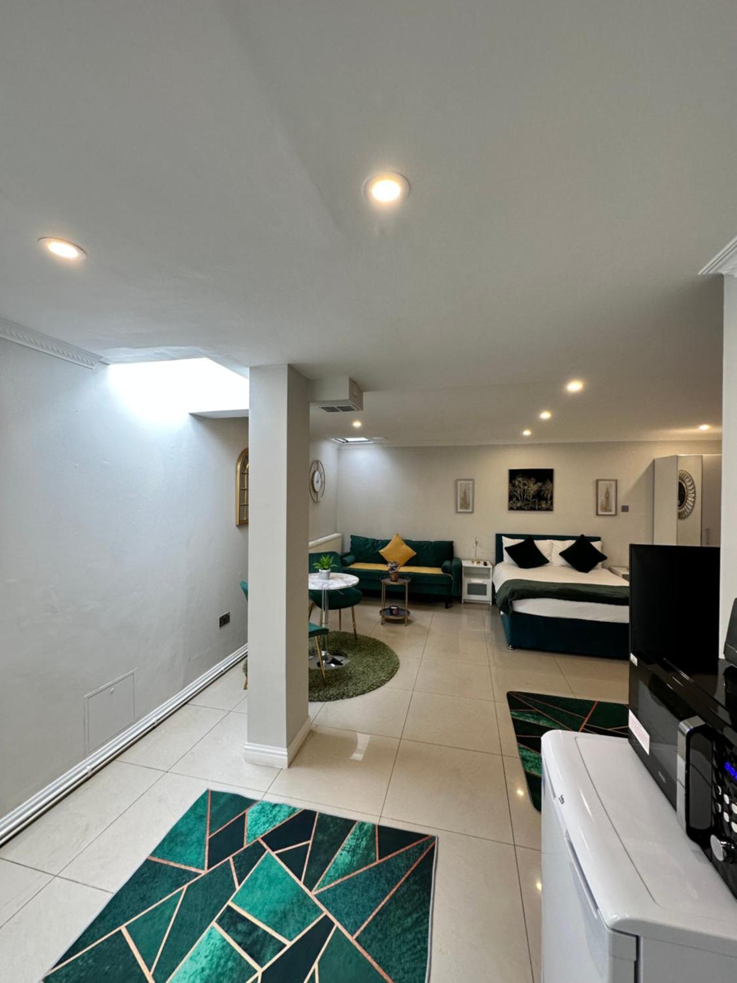 Luxury Studio Apartment Harrow on the Hill Exteriér fotografie