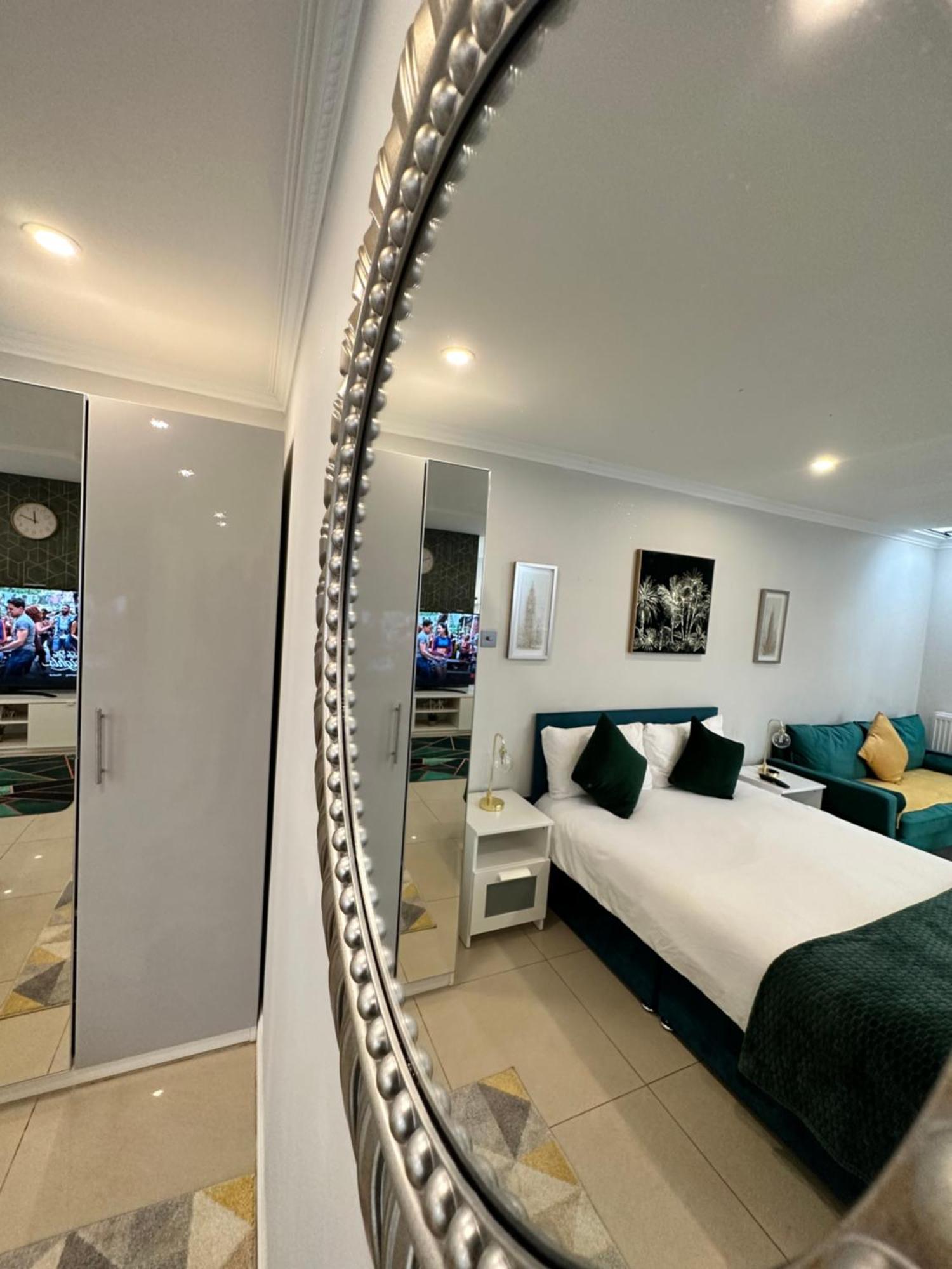Luxury Studio Apartment Harrow on the Hill Exteriér fotografie