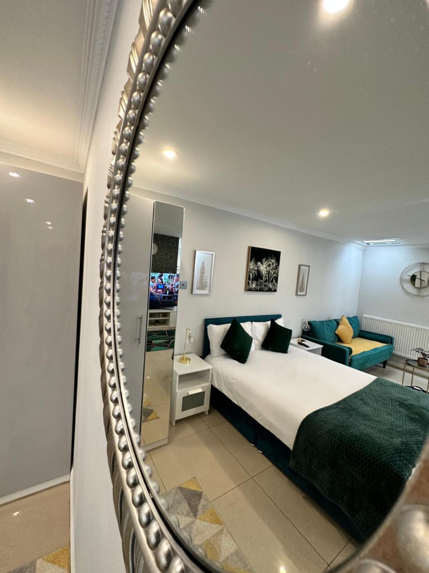 Luxury Studio Apartment Harrow on the Hill Exteriér fotografie